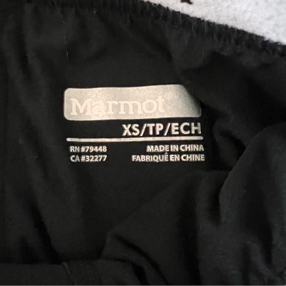 Marmot base layer ski pants black, perfect for winter wear - Picture 3 of 5